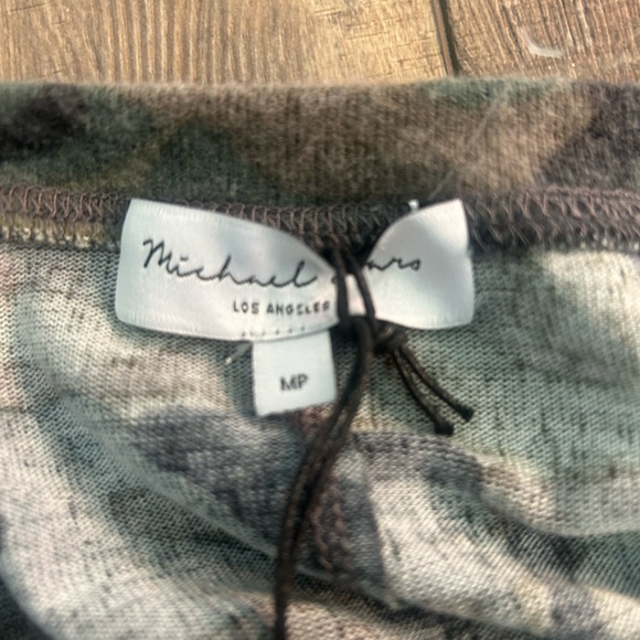 MICHAEL STARS TREASURE Camo Shirt Top Light Weight Sweatshirt Hi Low NWT MP - Picture 3 of 10